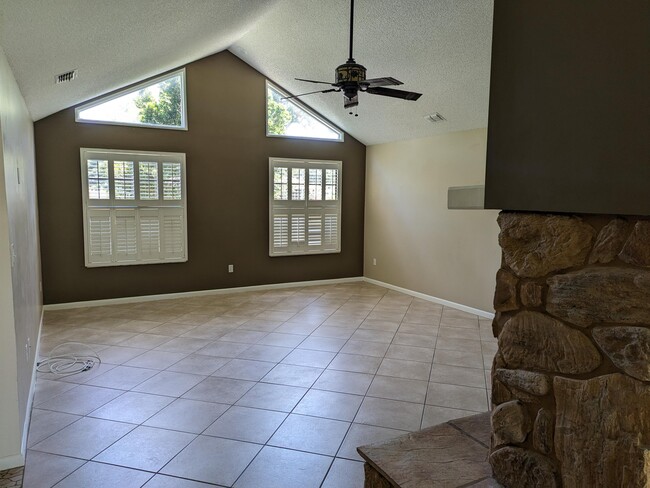 Building Photo - 4635 Longbow Dr