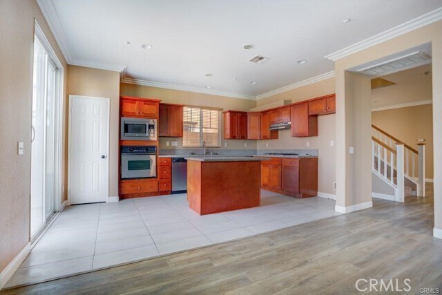 Building Photo - 6273 Long Cove Dr