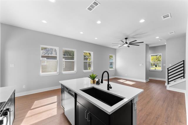 Building Photo - 612 N Robinson St