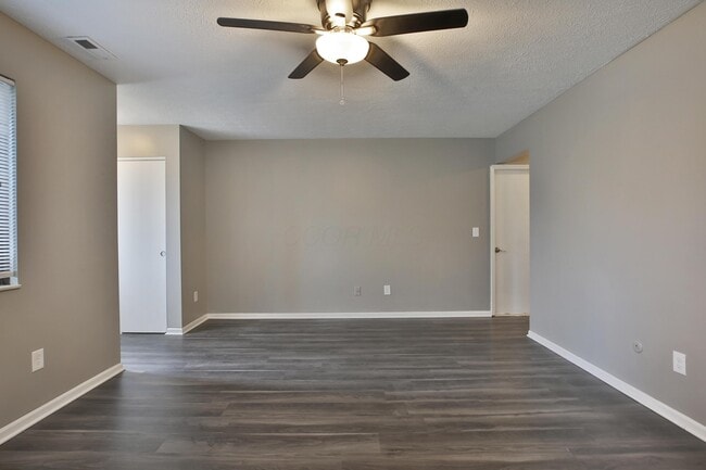 Building Photo - 914 Tradewind Dr