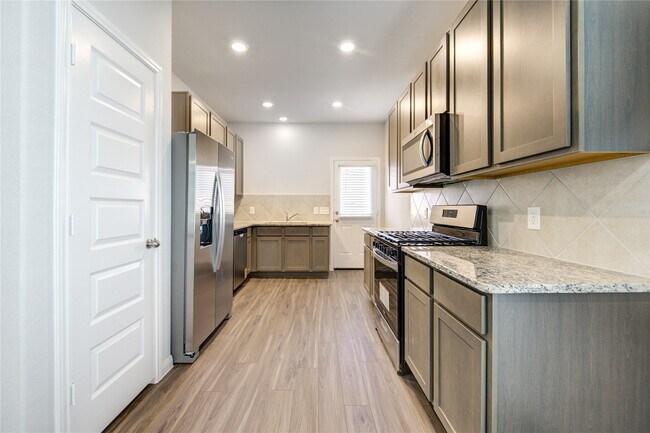 Building Photo - 13321 Burbot Dr