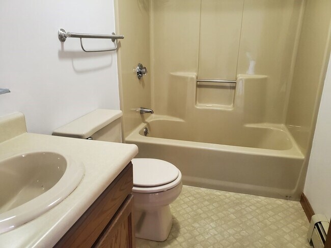 Building Photo - 1170 Wilson Rd