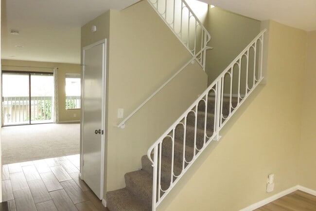 Building Photo - Townhome for Rent — La Jolla Village, South Point Community