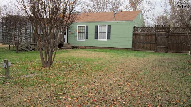 Building Photo - 3318 Sherwood Ln