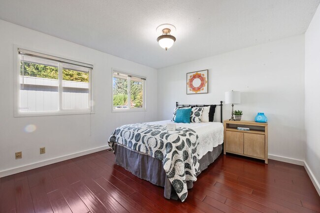 Building Photo - MOVE IN READY NOW! 2-Bedroom Rambler with Detached 900 Sq. Ft. Garage & Studio on Spacious Fenced...