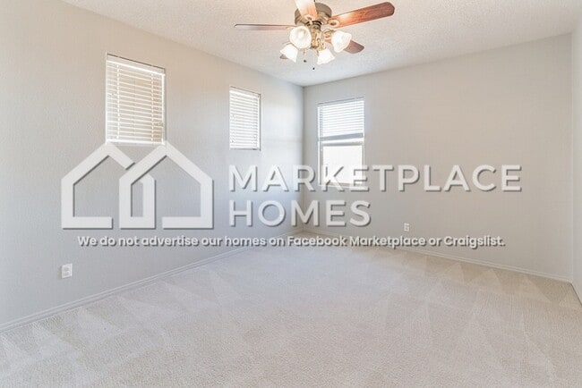 Building Photo - 620 Creekside Ave SW