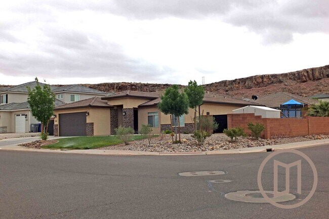 Building Photo - Beautiful home in Little Valley