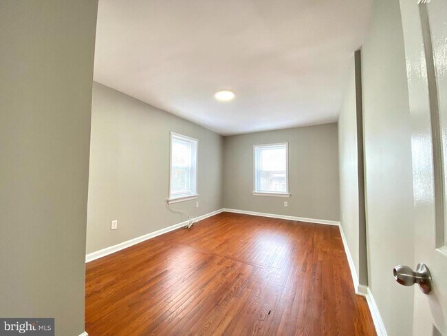 Building Photo - 1504 Willington St
