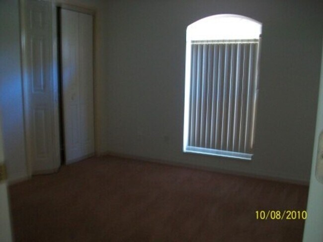 Building Photo - Cambridge Greens 3/2/2