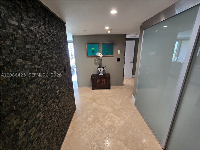 Building Photo - 11113 Biscayne Blvd