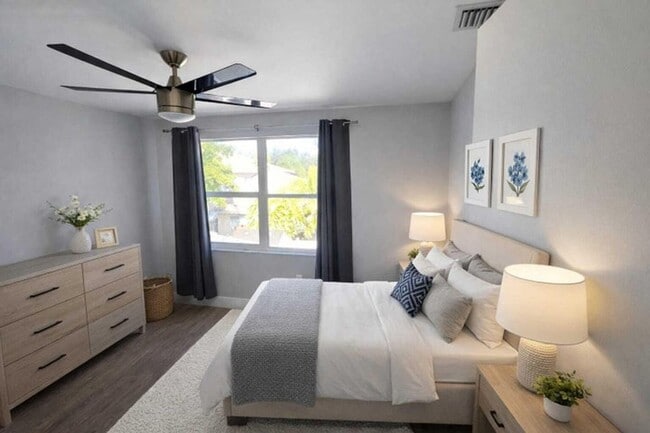 Building Photo - 4135 Eastridge Cir