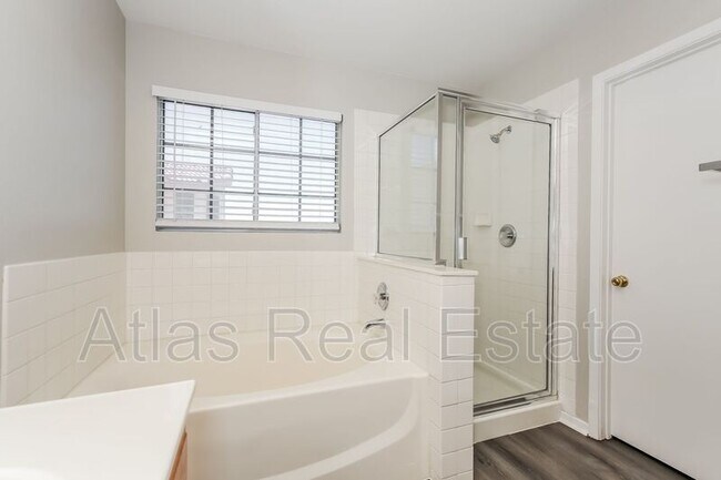 Building Photo - 5009 Sparkling Sky Ave