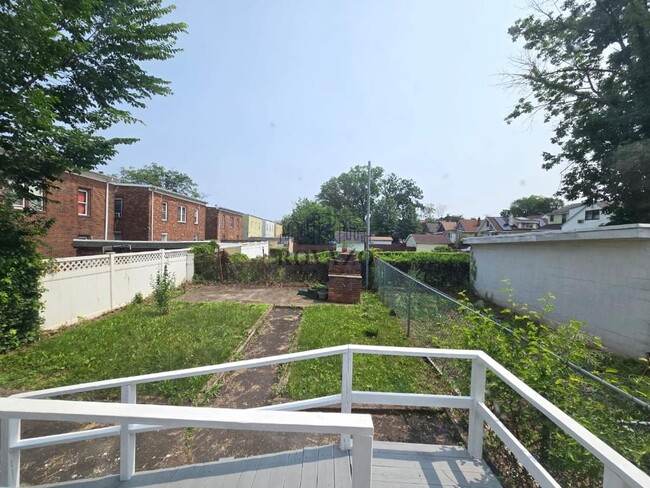 Building Photo - 337 Winans Ave
