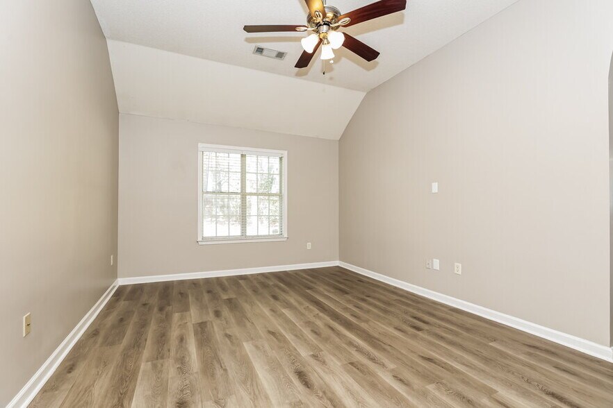 Building Photo - 7730 Shadow Fork Ln