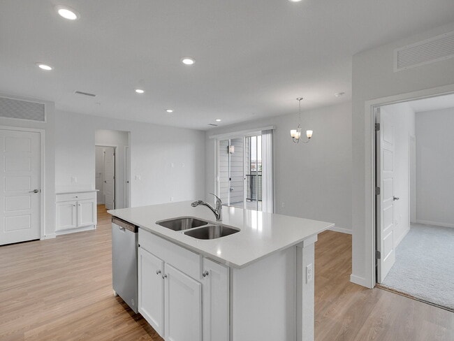 Building Photo - $2,195 - 2 Bed, 2 Bath Condo in Broomfield...