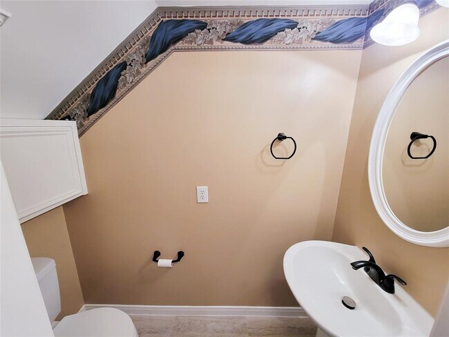 Building Photo - 21122 Golden Sycamore tr