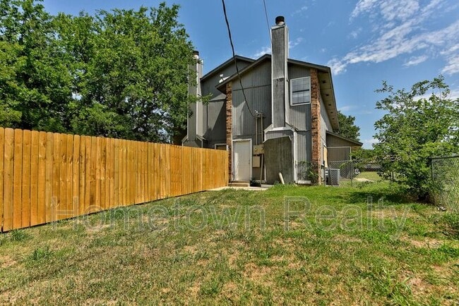 Building Photo - 310 NW 118th St