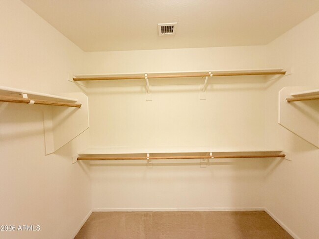 Building Photo - 3663 E Sparrow Pl