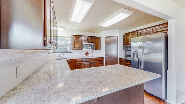 Building Photo - Beautiful Home Coming Soon in the Heart of Broken Arrow!