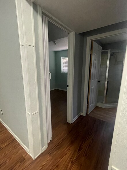 Building Photo - 5063 Marabou Way