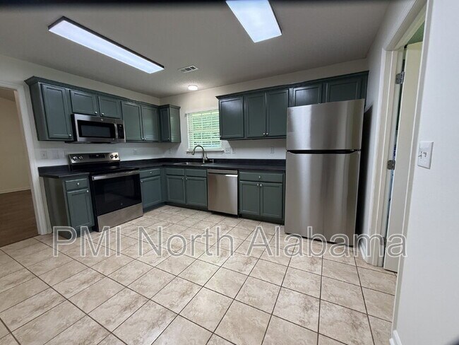 Building Photo - 111 Turnstone Ct SW