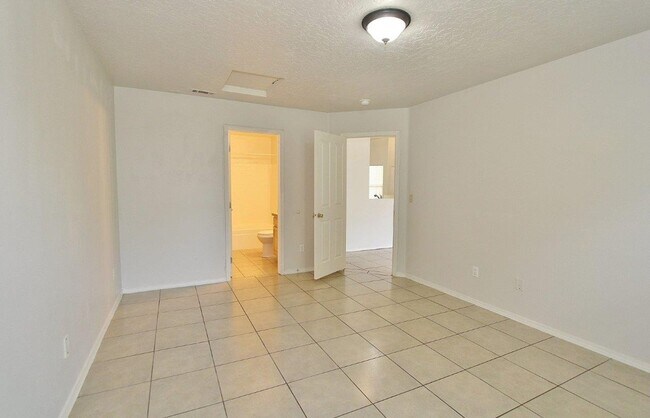 Building Photo - Clean Single-Level Home in Charter Pointe