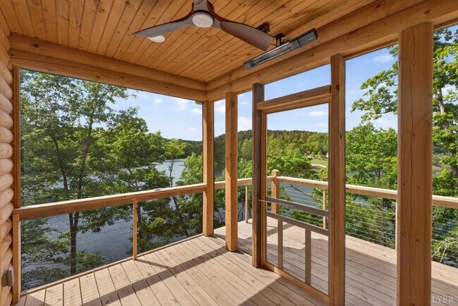 Building Photo - 308 Acres Ct