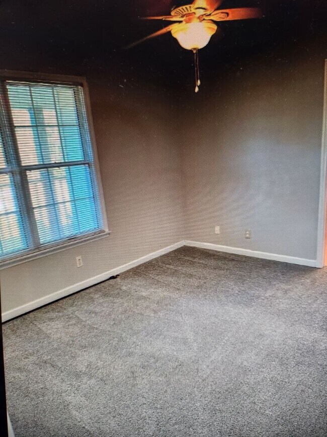 Building Photo - 104 New Brookland Pl