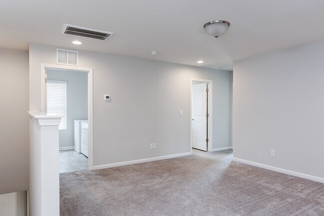 Building Photo - 628 Metro Sta