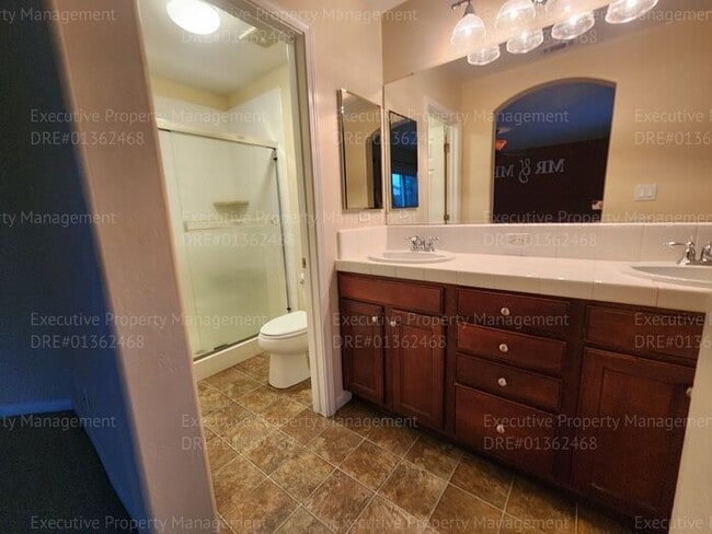 Building Photo - Spacious 4 bedroom 2 bathroom home located in the Ashton Falls community