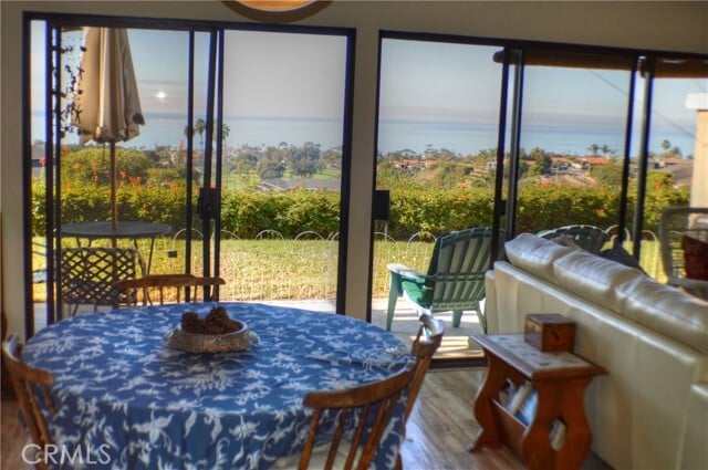 Building Photo - 146 Avenida Baja