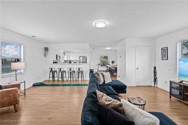 Building Photo - 3303 6th St SW