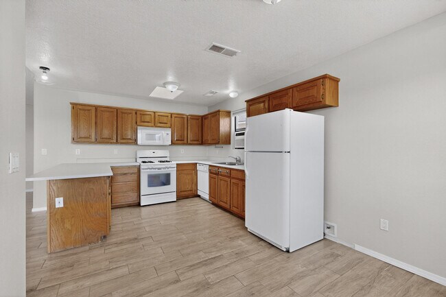 Building Photo - 16 Sheba Pl