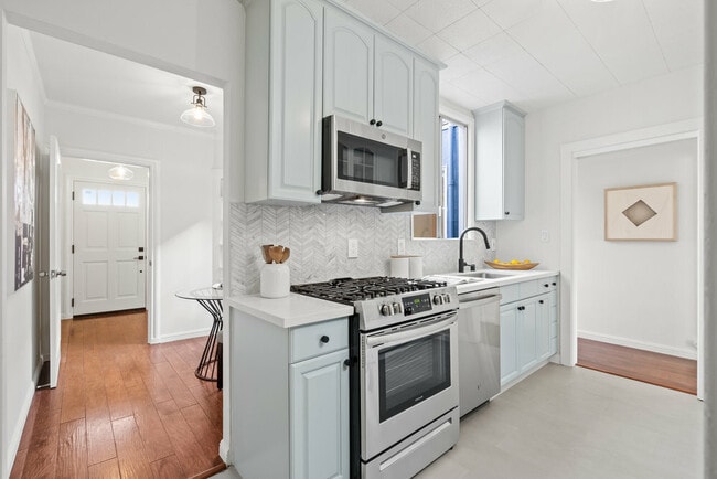 Building Photo - 724 Teresita Blvd