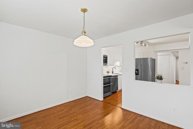 Building Photo - 2 Bailiffs Ct