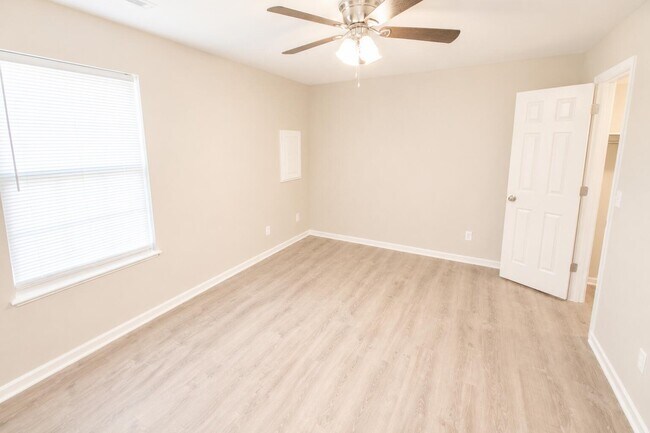Building Photo - 1306 Godas Cir