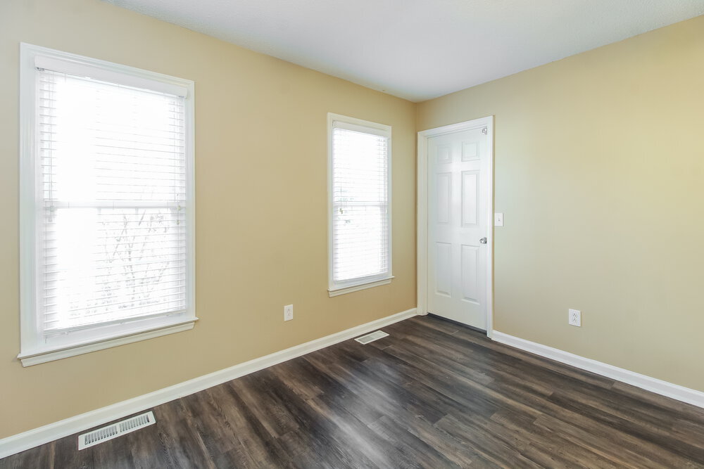 Building Photo - 221 Guinevere Ct