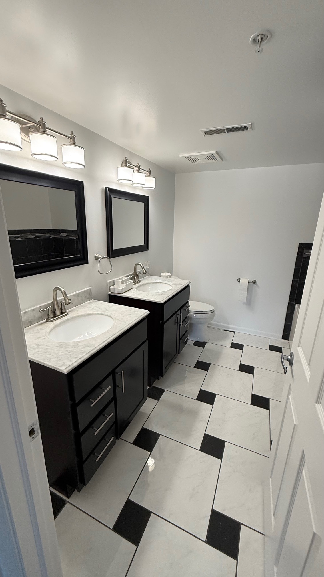 Master Bath - 225 Main St