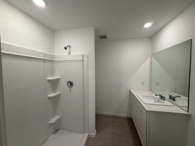 Building Photo - 3020 Huntersville Dr
