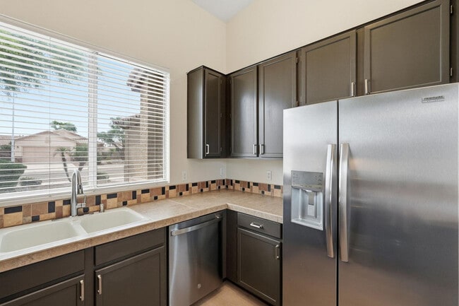 Building Photo - 6844 W Harrison St