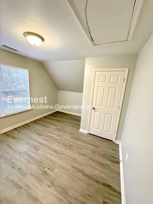 Building Photo - 2001 Chicago Ave NW