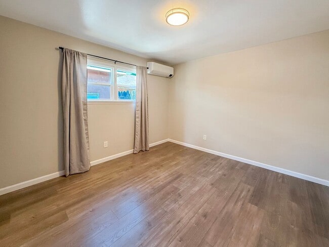Building Photo - Spacious 4BR/2BA Home in Lemon Grove with ...