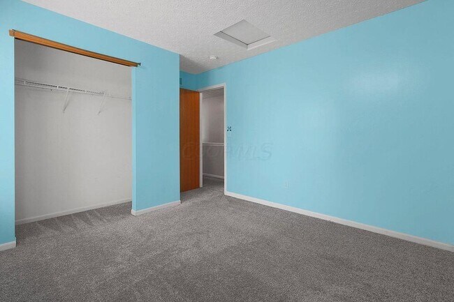 Building Photo - 299 Iris Trail Dr