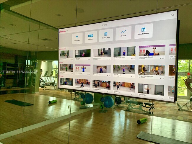 Building Photo - 16385 Biscayne Blvd