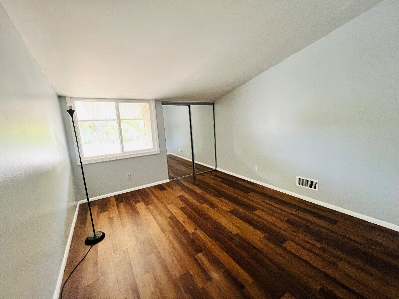 Building Photo - 8884 N 95th St