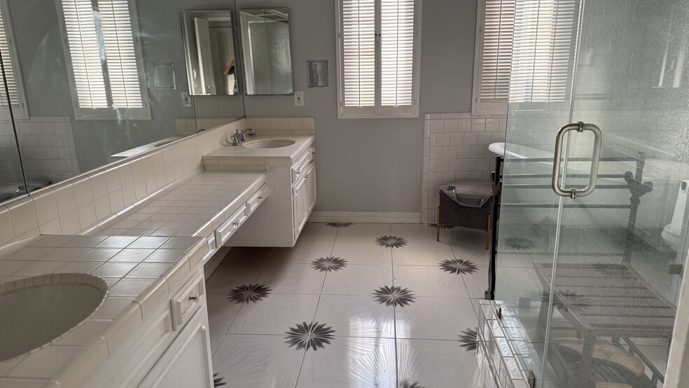 Building Photo - 8108 San Lucas Dr