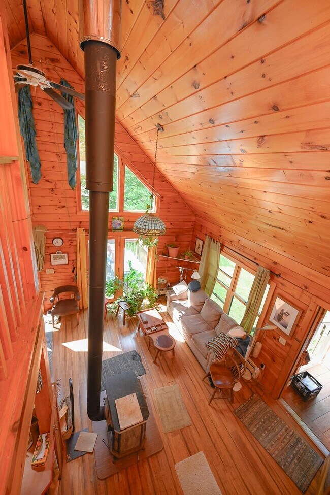 Building Photo - 66 Ledge Farm Rd