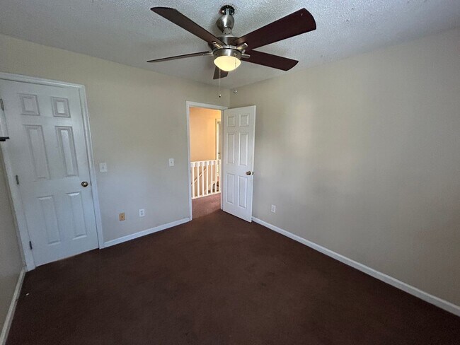 Building Photo - COMING SOON! N Greensboro, 4/2.5 home off of N Church St near Lake Jeanette & I-840