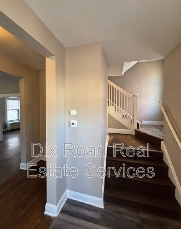 Building Photo - 3517 Trimble Ave