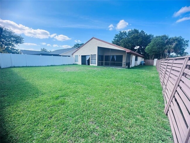 Building Photo - 6256 Gardenview Ct